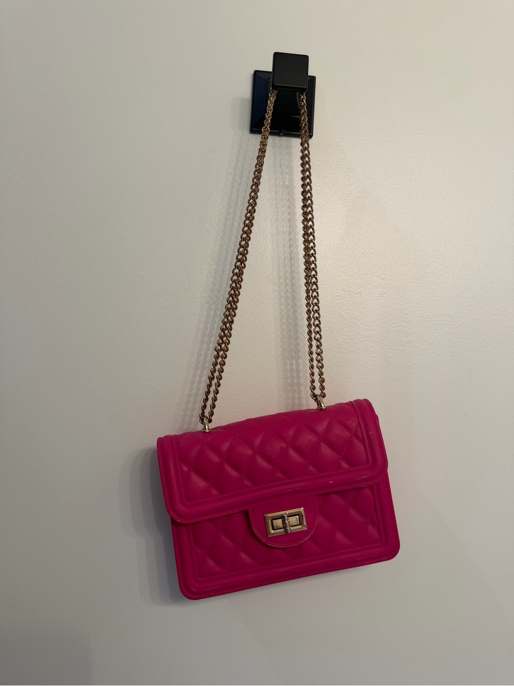 Quilted Hot Pink Chain Shoulder Bag - Picture 2 of 6